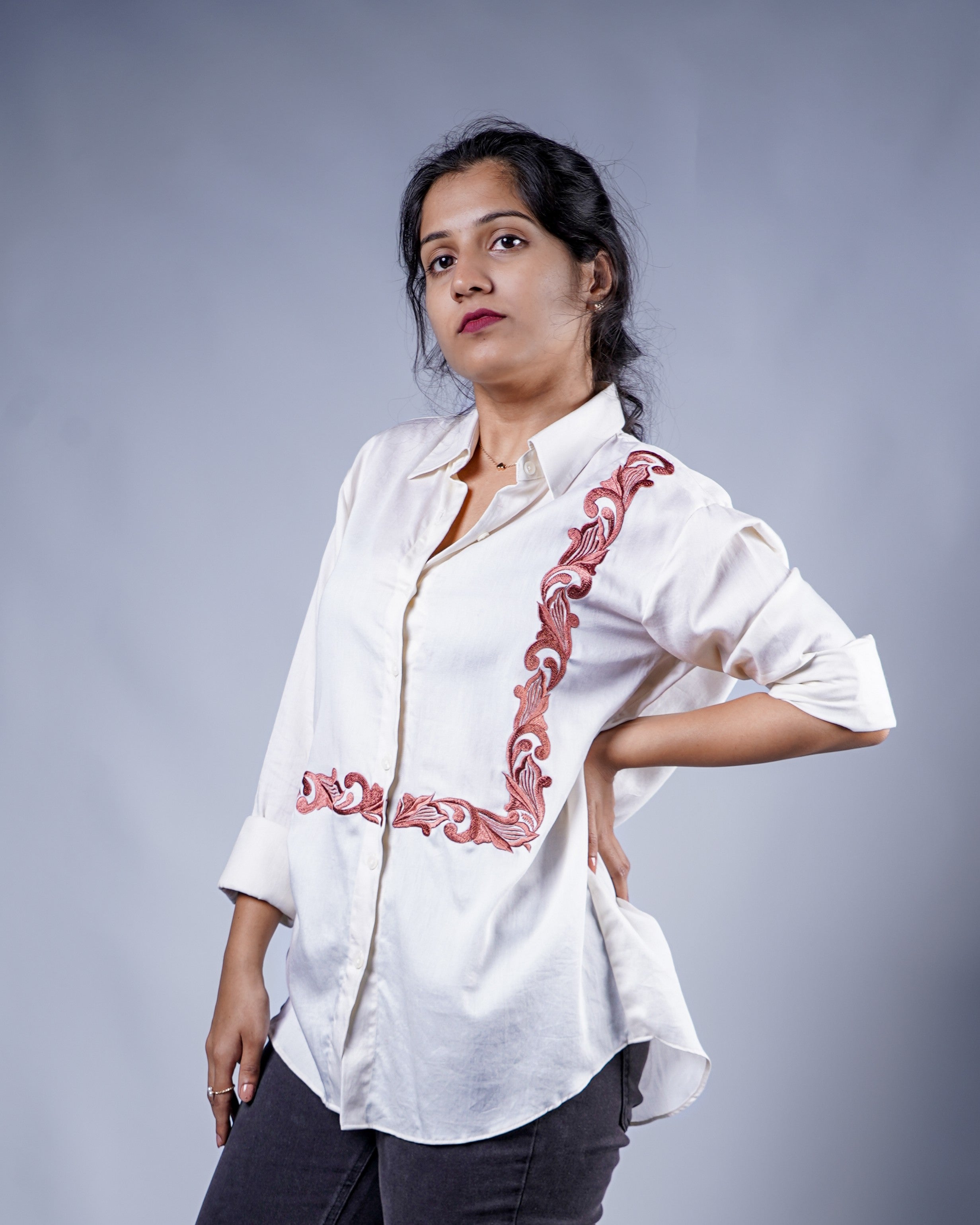 Trevae’s  Ivory Vine  Signature  Shirt