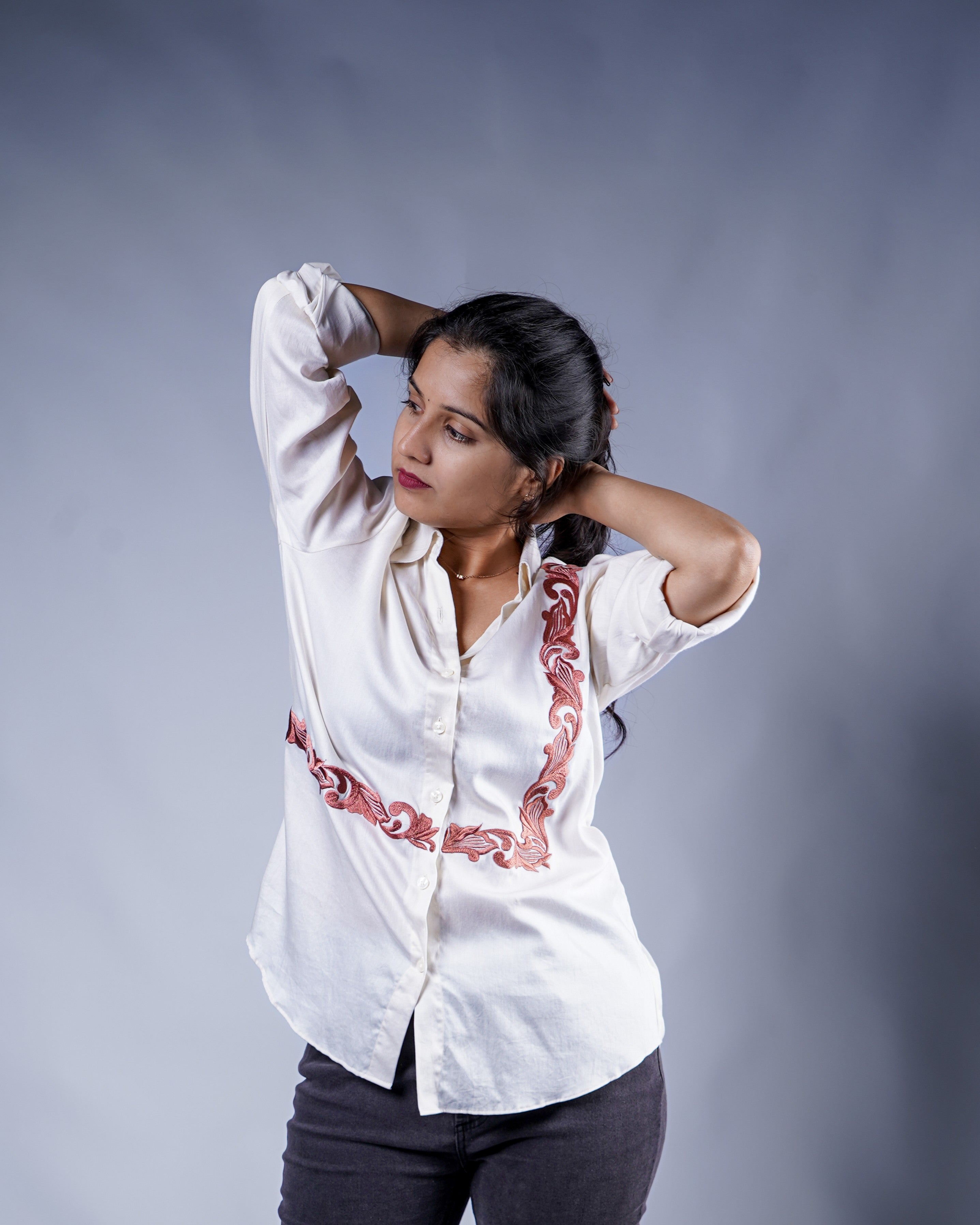 Trevae’s  Ivory Vine  Signature  Shirt